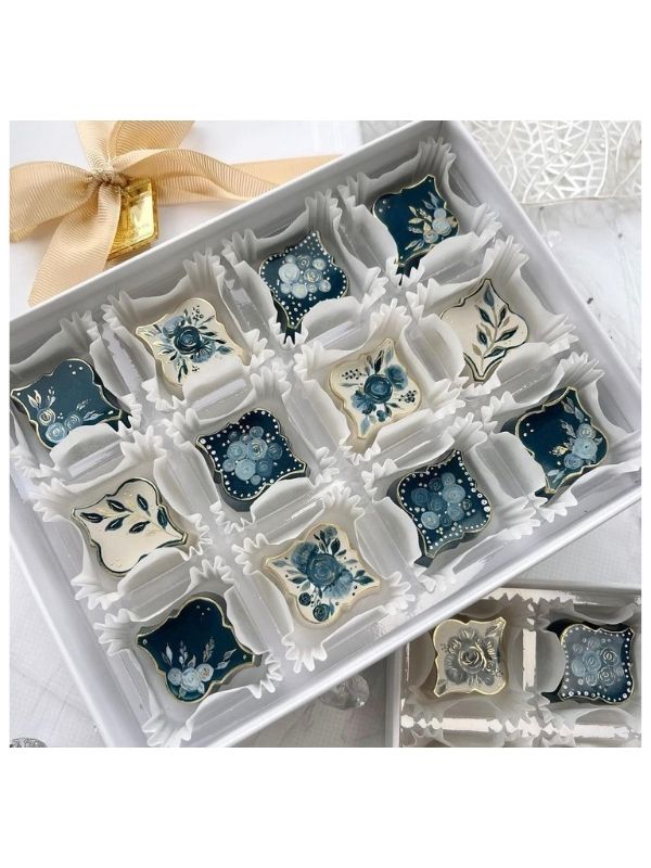 GREYAS CHOCOLATE MOULDS